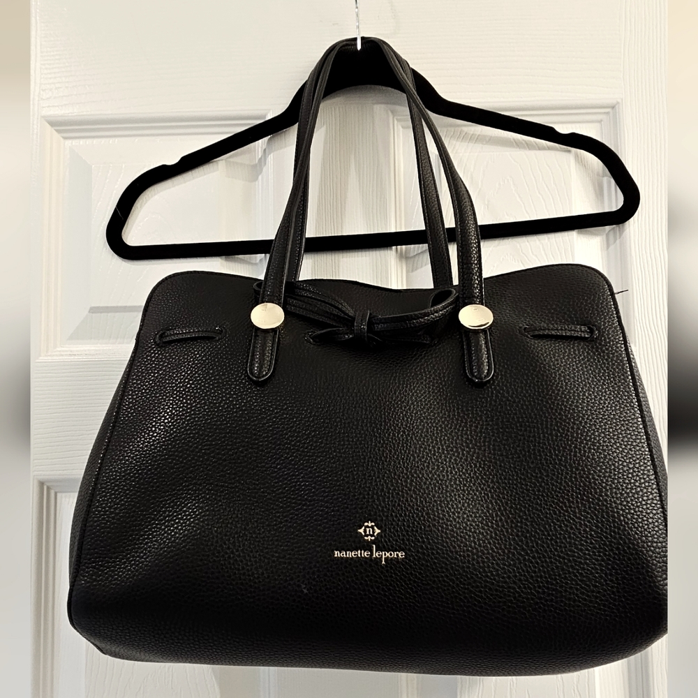 NANETTE LEOPORE VEGAN LEATHER PURSE